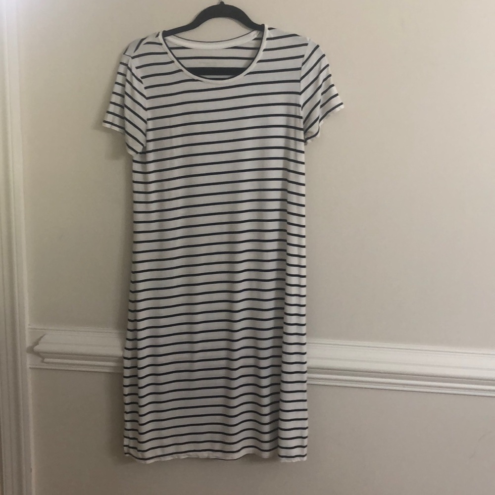 Liz Lange T Shirt Dress